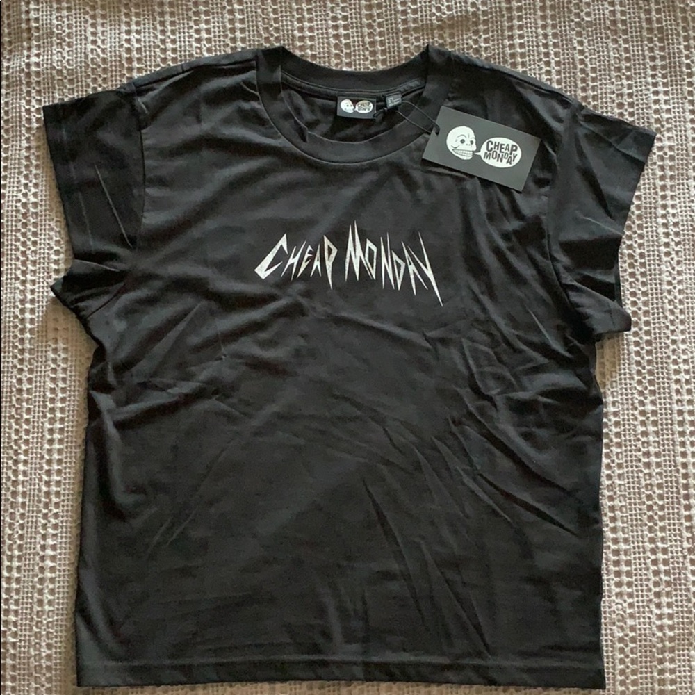 T-Shirt Cheap Monday